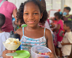FOTO NIÑOS ALIMENTAR 8